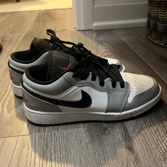 Air Jordan 1 Low Light Smoke Grey Sneakers - Picture 1 of 3
